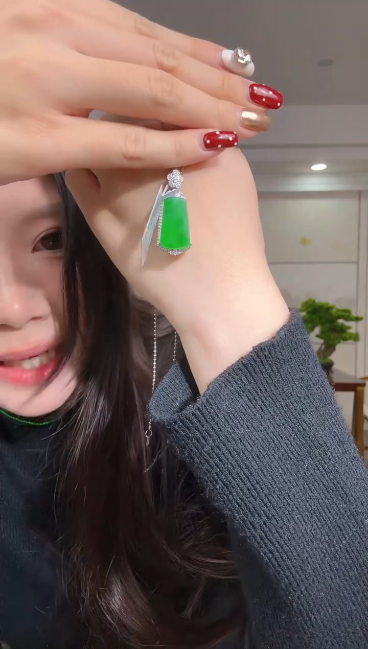 【闪购商品】翡翠吊坠(不含链)未镶嵌无事牌