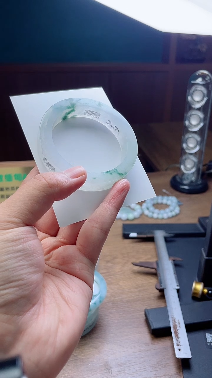 未镶嵌手镯定制翡翠n****a定制