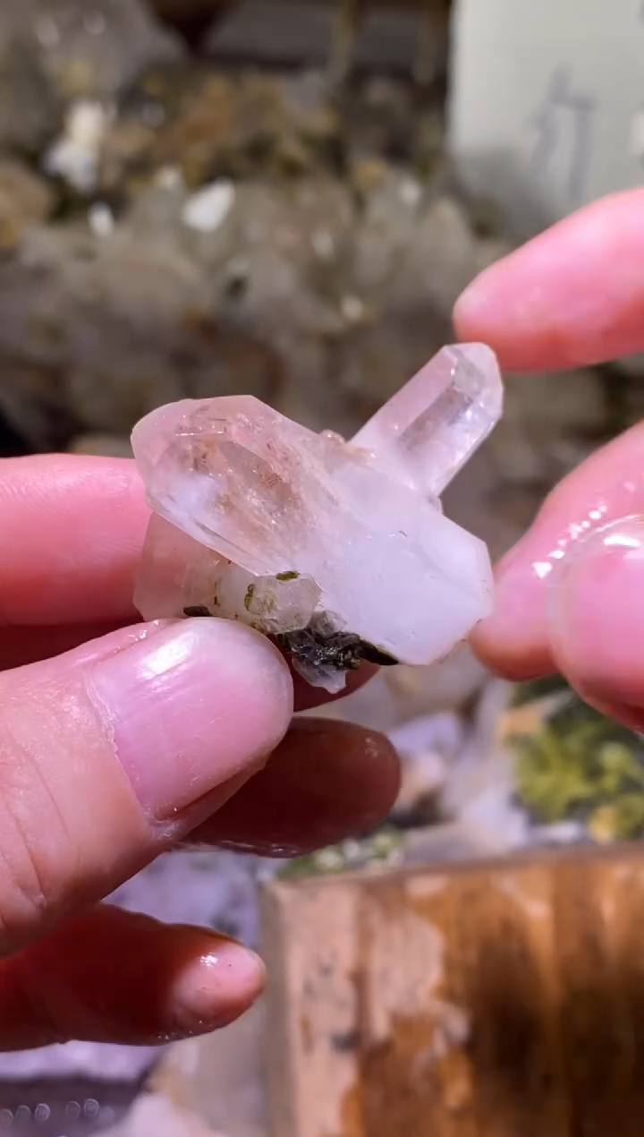 未镶嵌珠宝半成品水晶85号美姑超七花园水晶簇