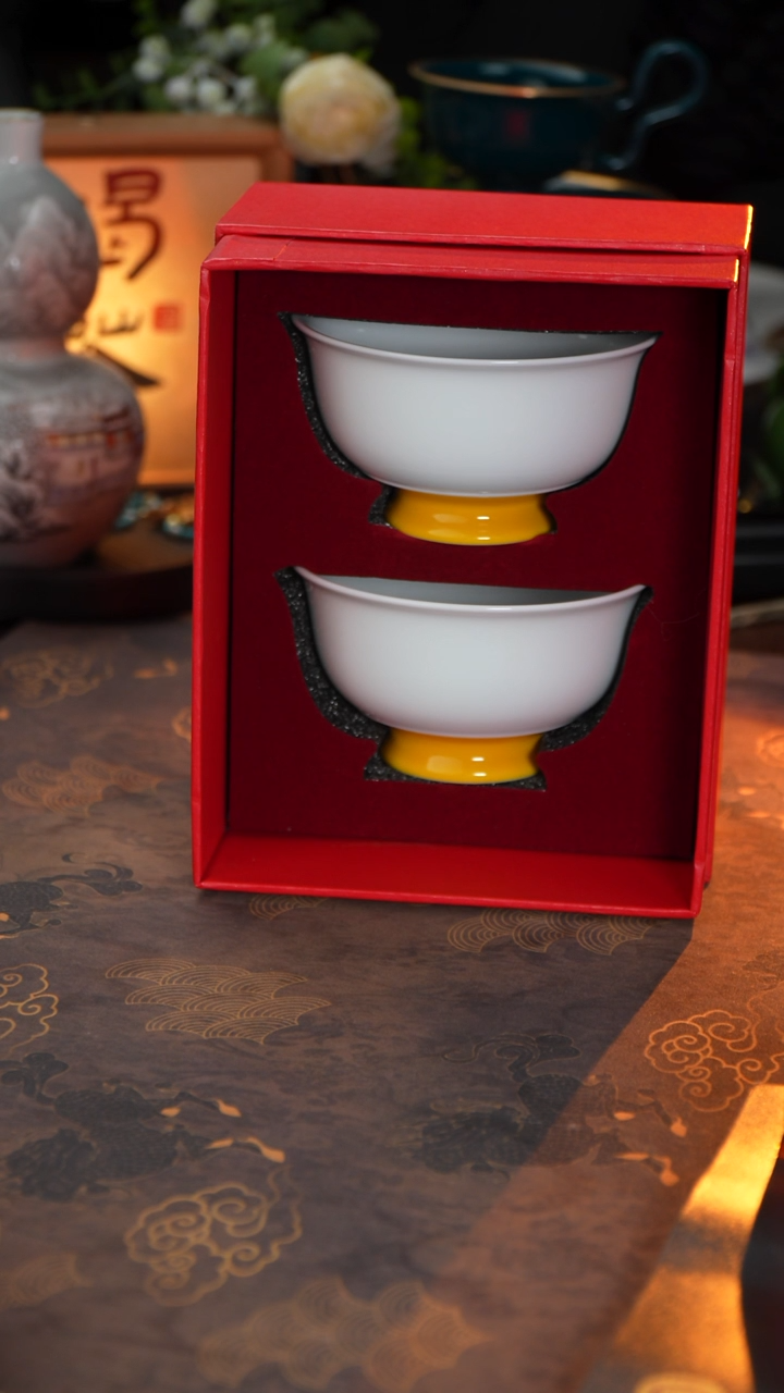 丰瑶陶瓷鸡油黄碗一对装