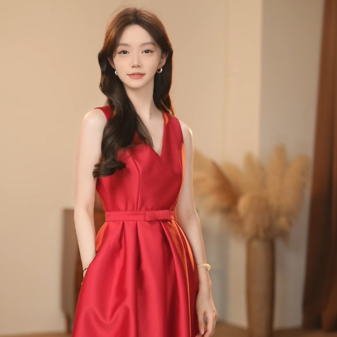 【小也】夏季新款高定法式V领设计气质修身显瘦连衣裙-YL60038