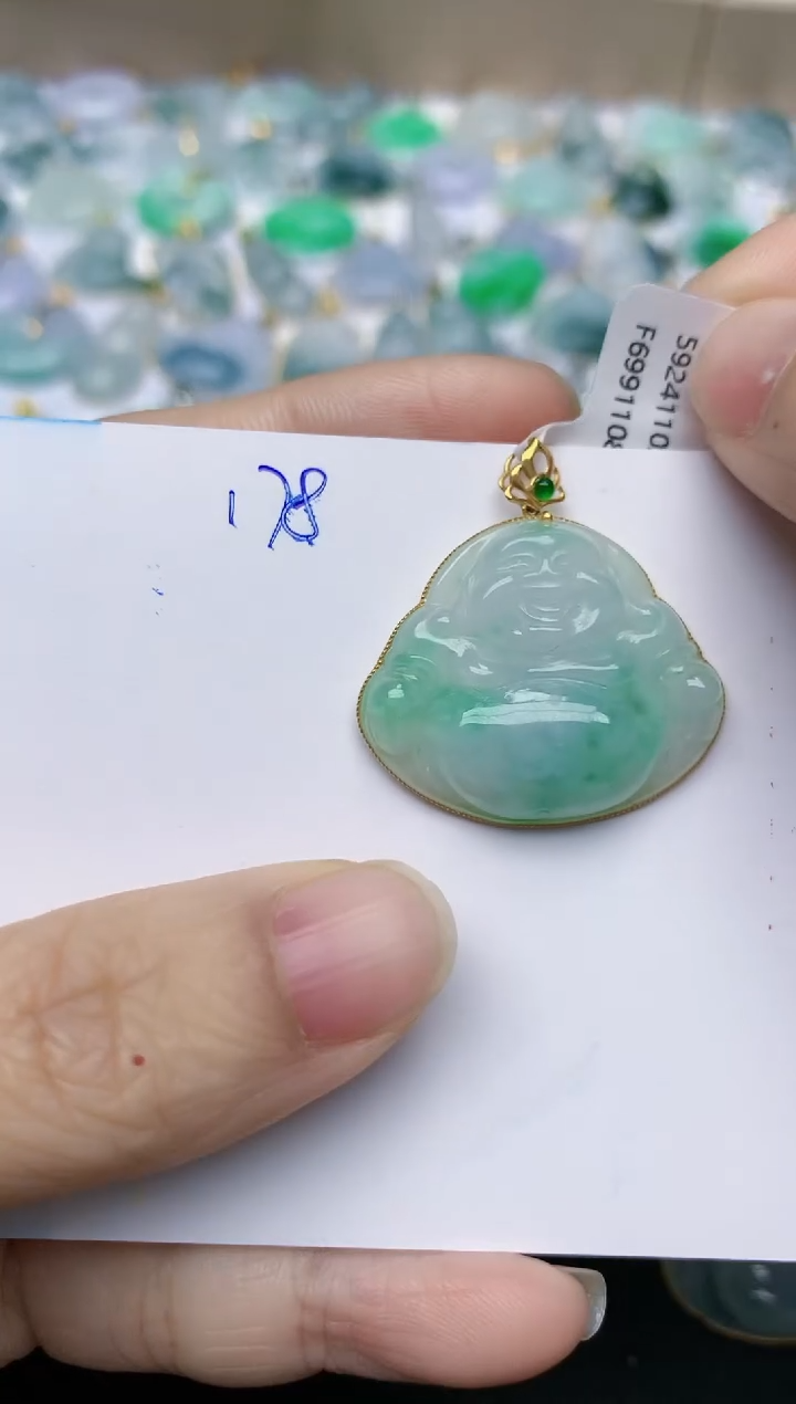 【闪购商品】翡翠颈饰18K金镶嵌天然翡翠A货    178