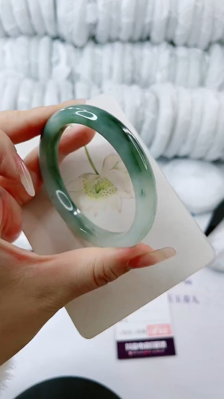 【闪购商品】石英质玉手镯未镶嵌0749829943-多样性发货