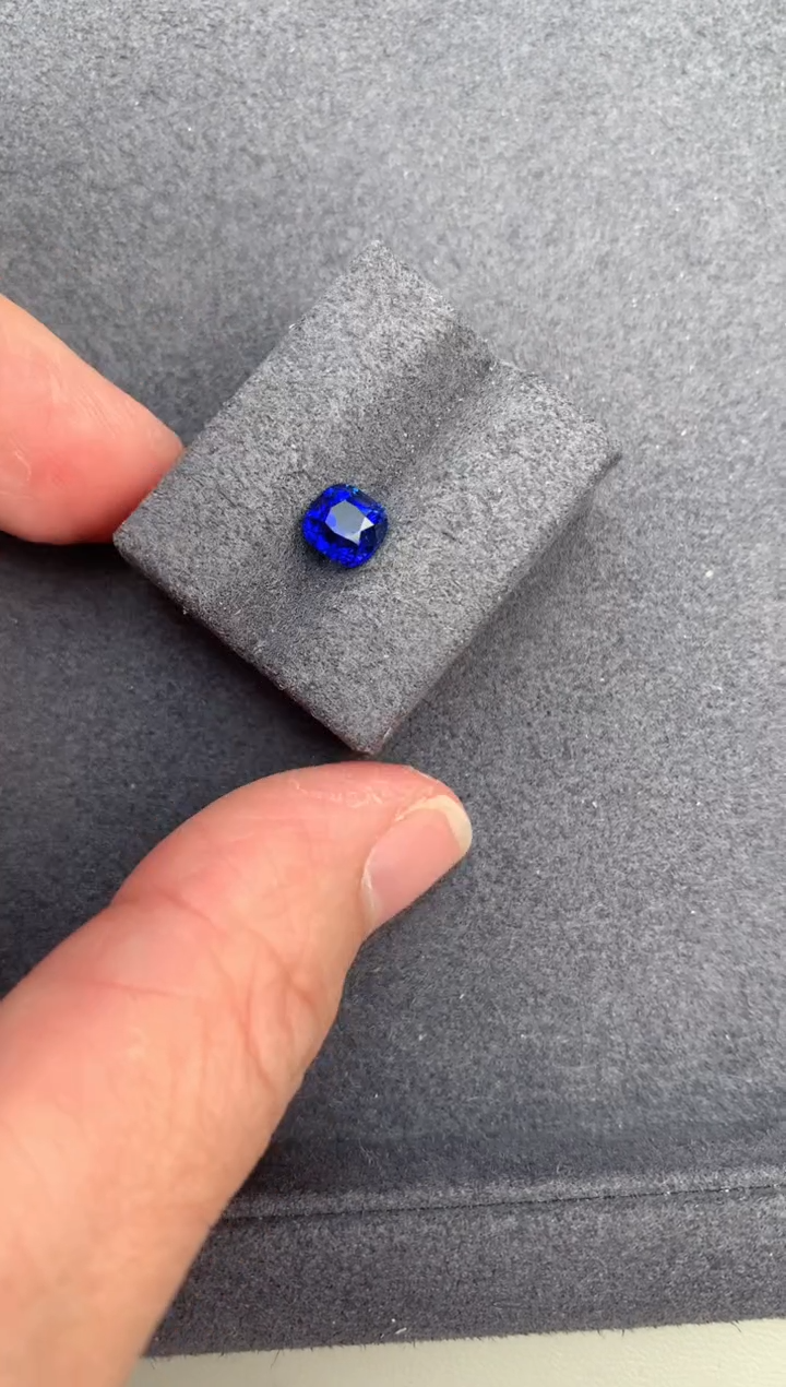 【闪购商品】蓝宝石裸石未镶嵌1ct皇家蓝
