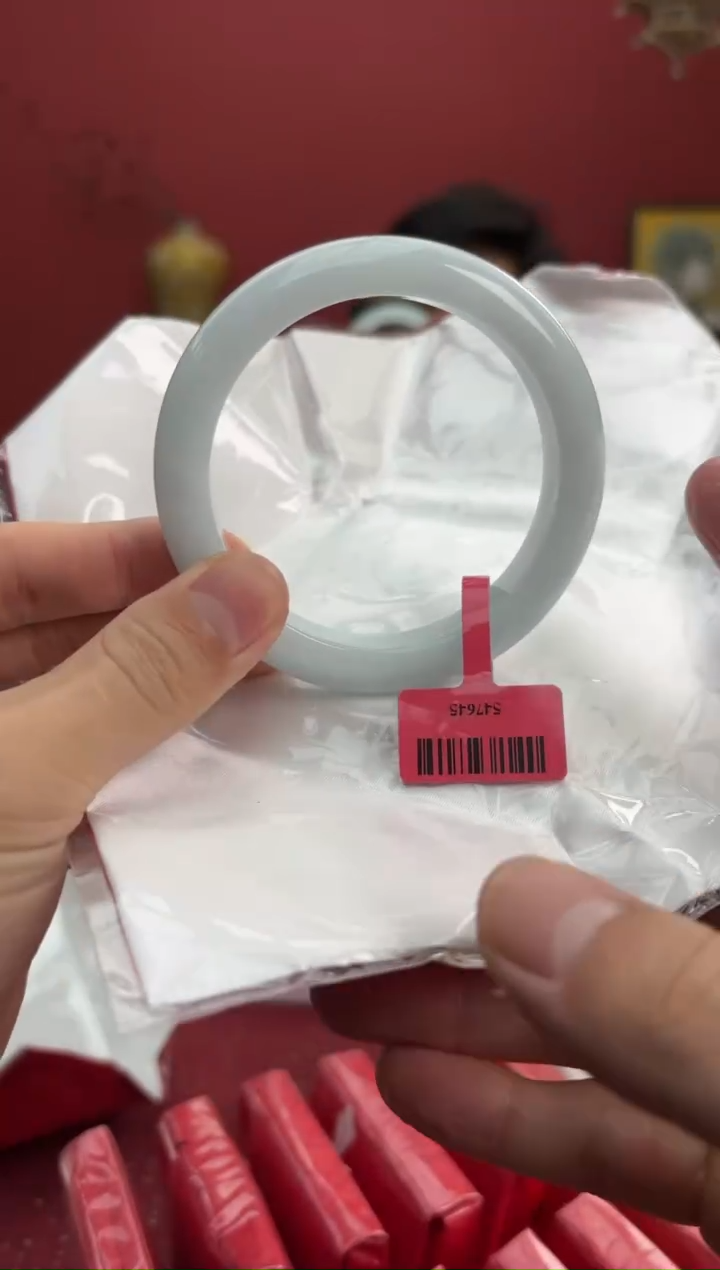 【闪购商品】翡翠手镯未镶嵌7手镯