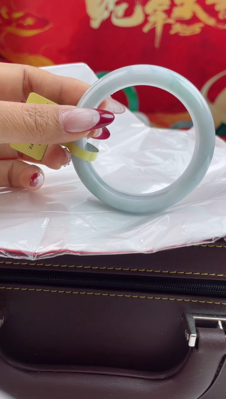 【闪购商品】翡翠手镯未镶嵌3翡翠手镯（微瑕）