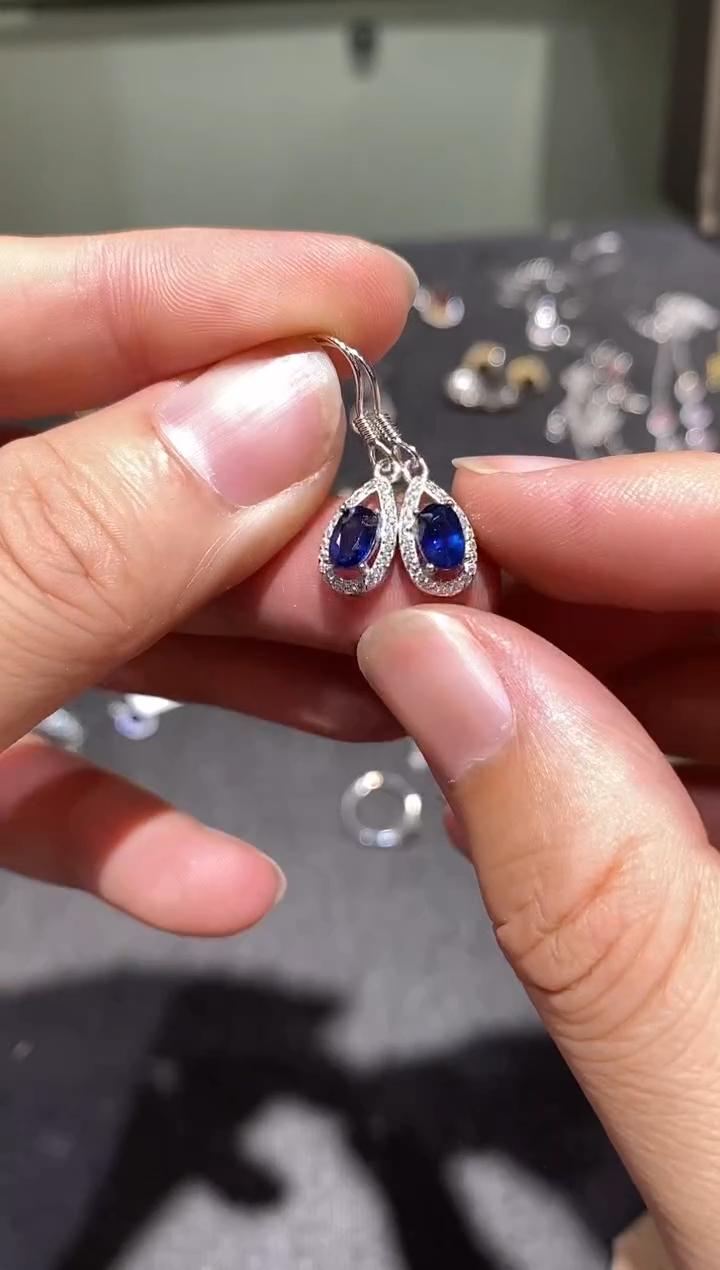 耳饰蓝宝石银S925镶嵌耳钉