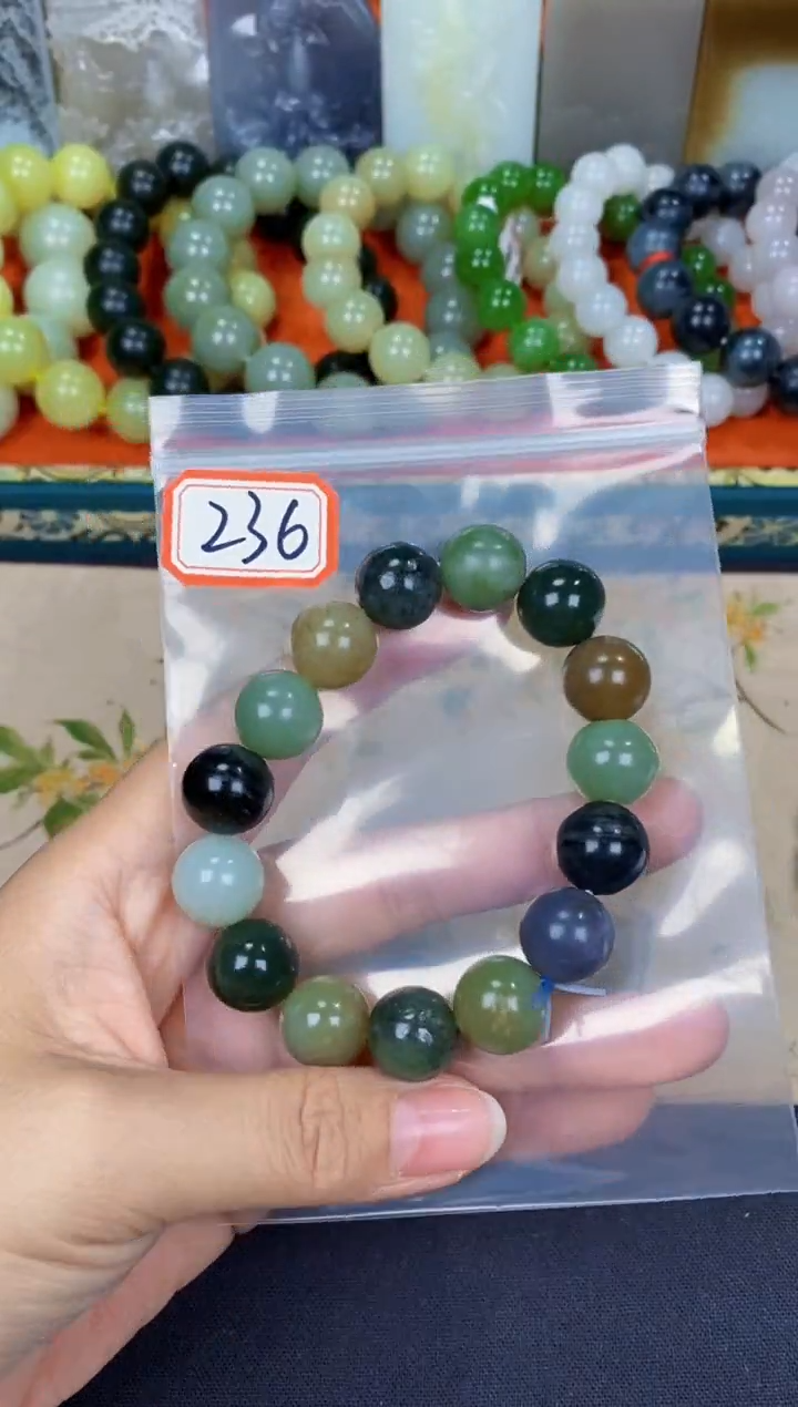 和田玉未镶嵌颈饰和田玉