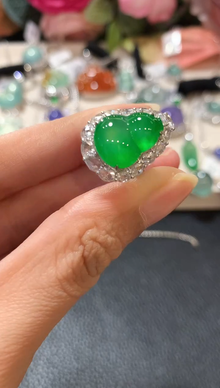 18K金镶嵌戒指翡翠用****1v3