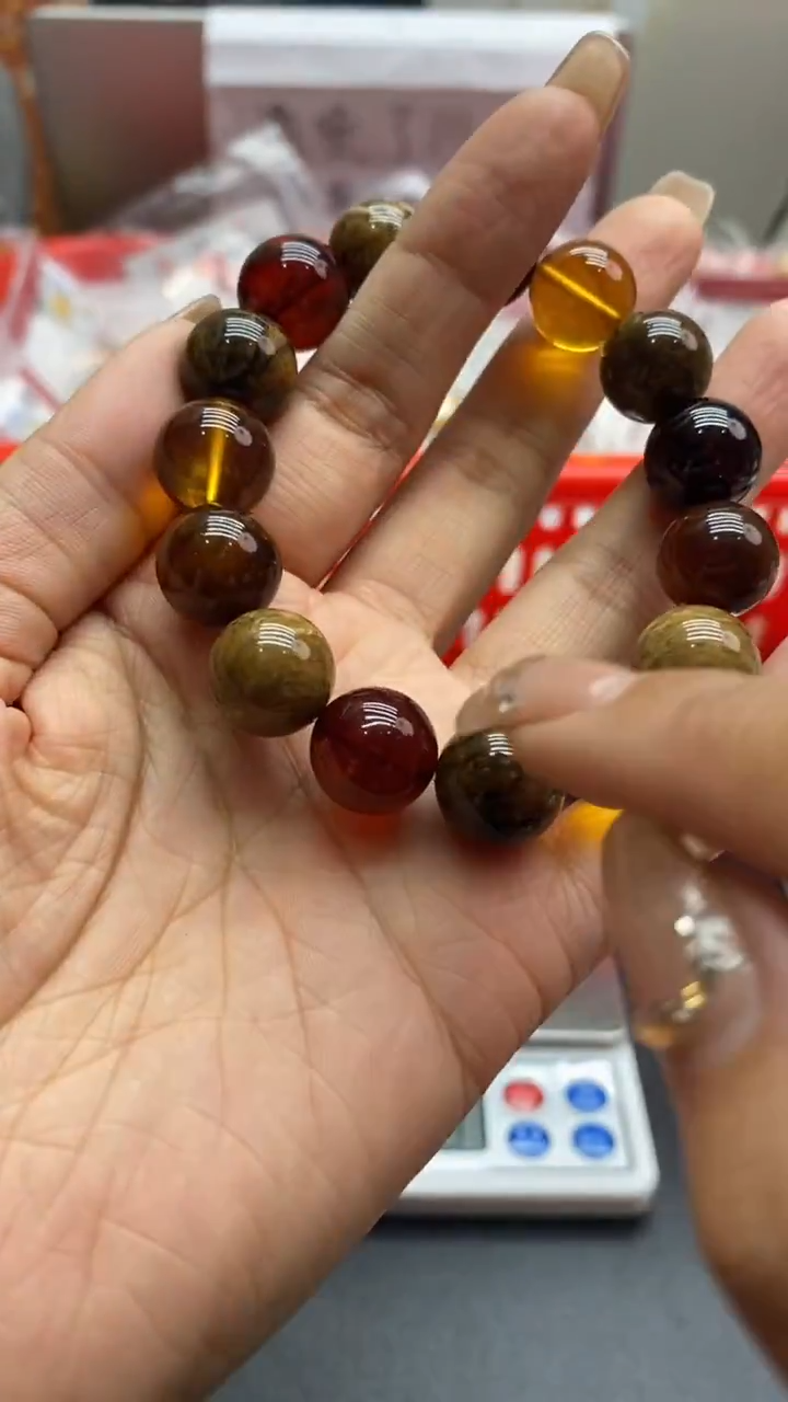 琥珀未镶嵌珠宝奇石164