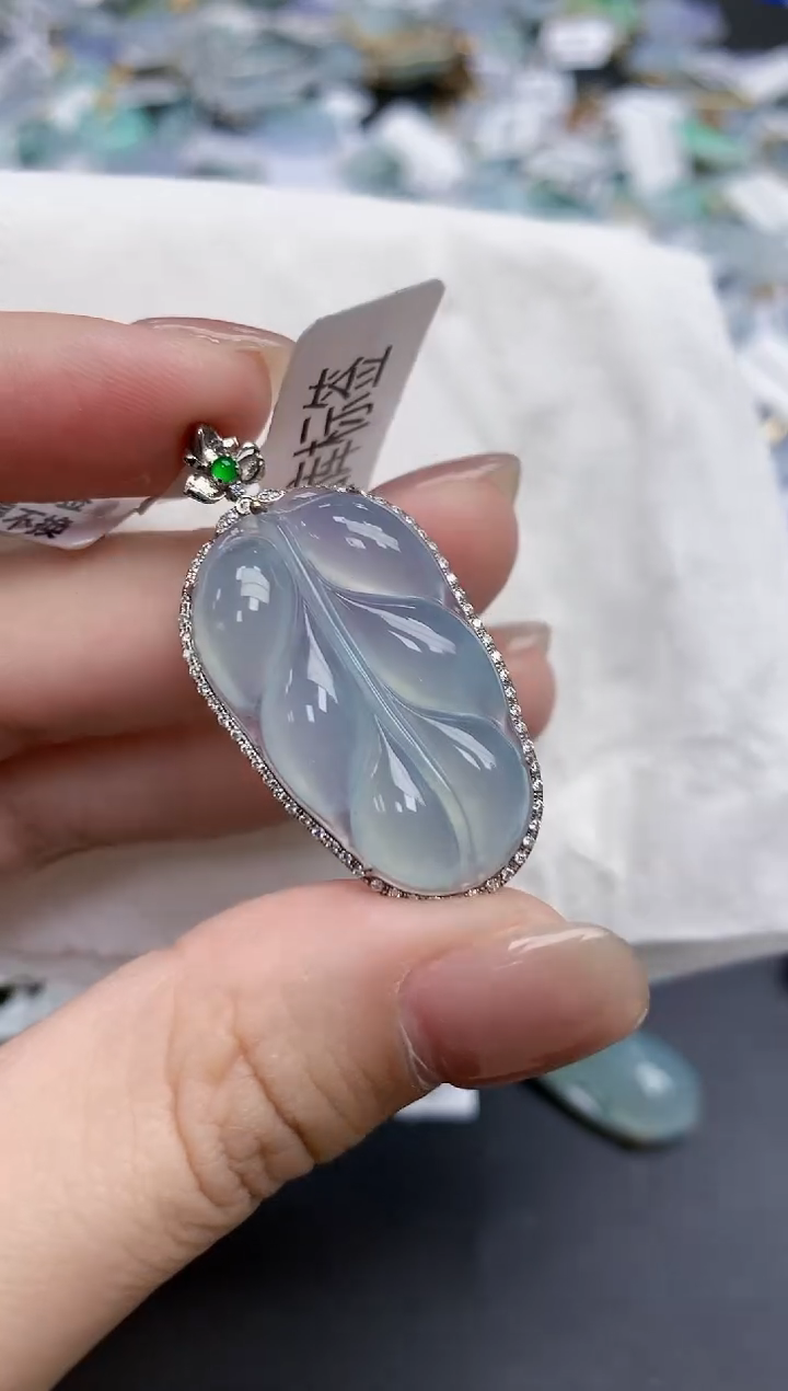 【闪购商品】翡翠颈饰18K金镶嵌天然缅甸翡翠A货