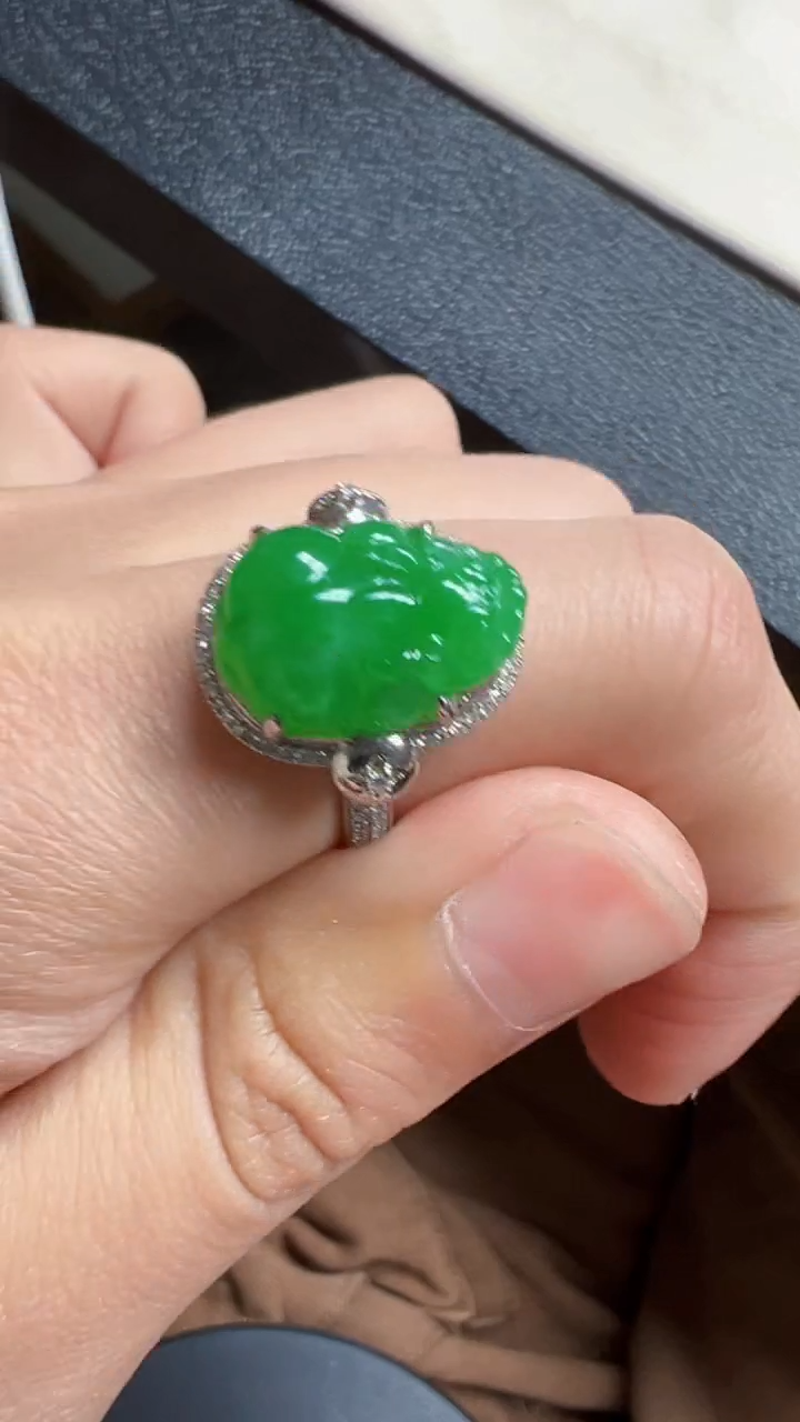 【闪购商品】翡翠颈饰18K金镶嵌我