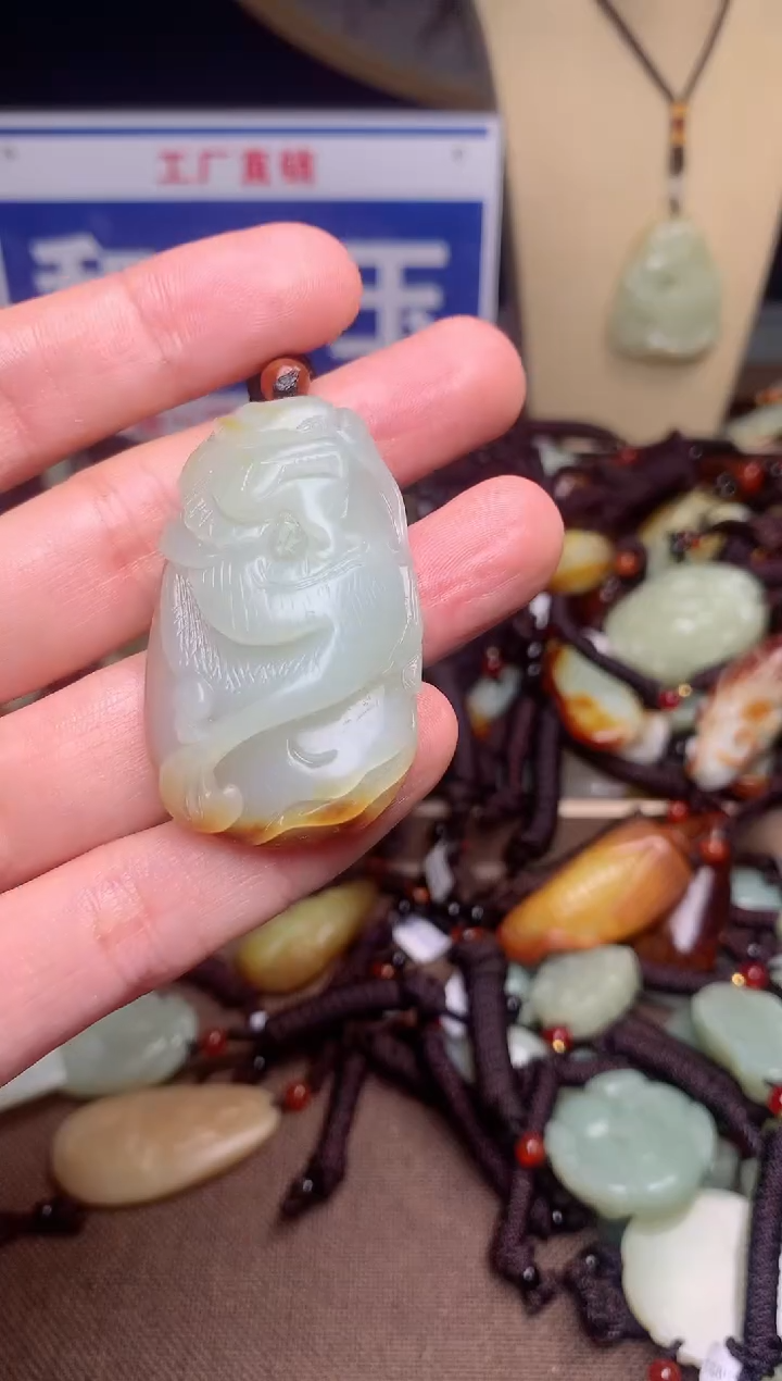 【闪购商品】和田玉未镶嵌颈饰1