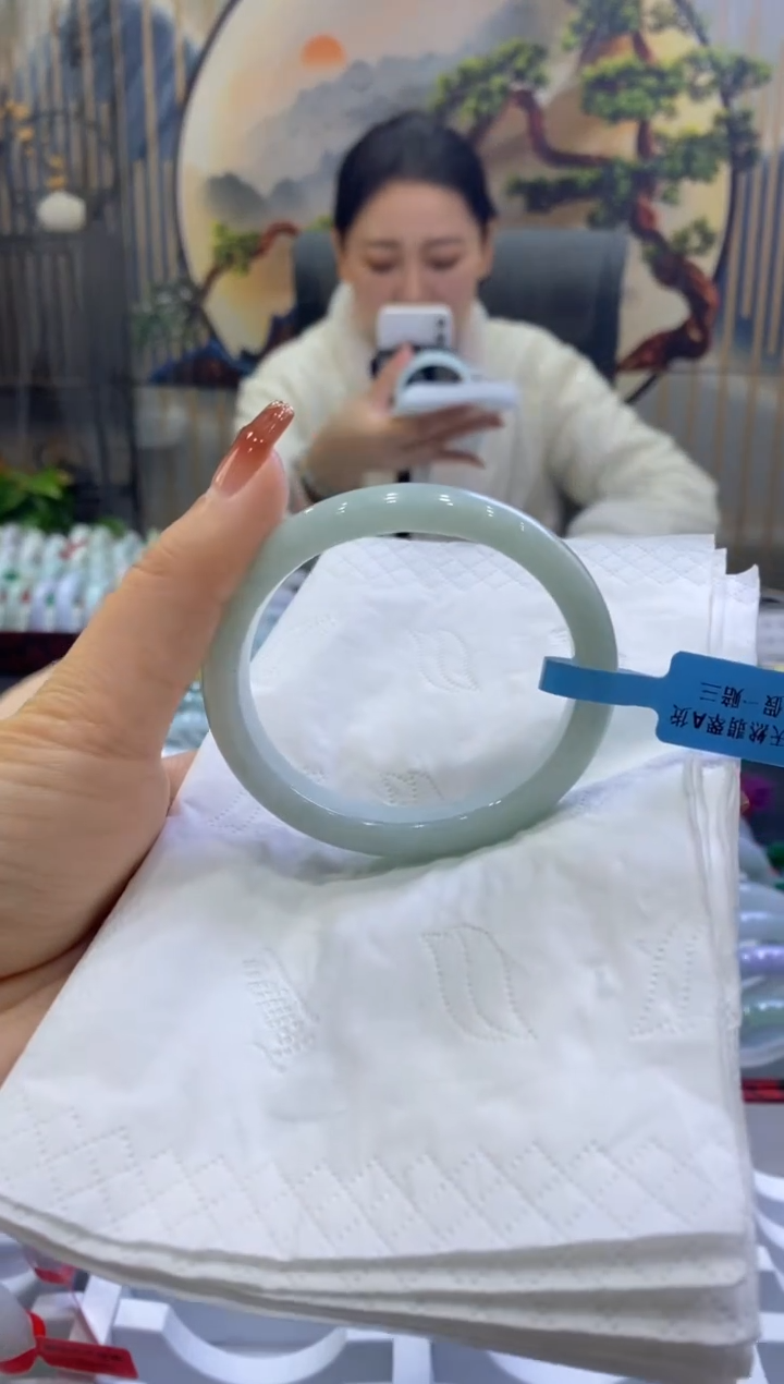 【闪购商品】翡翠手镯未镶嵌00004425