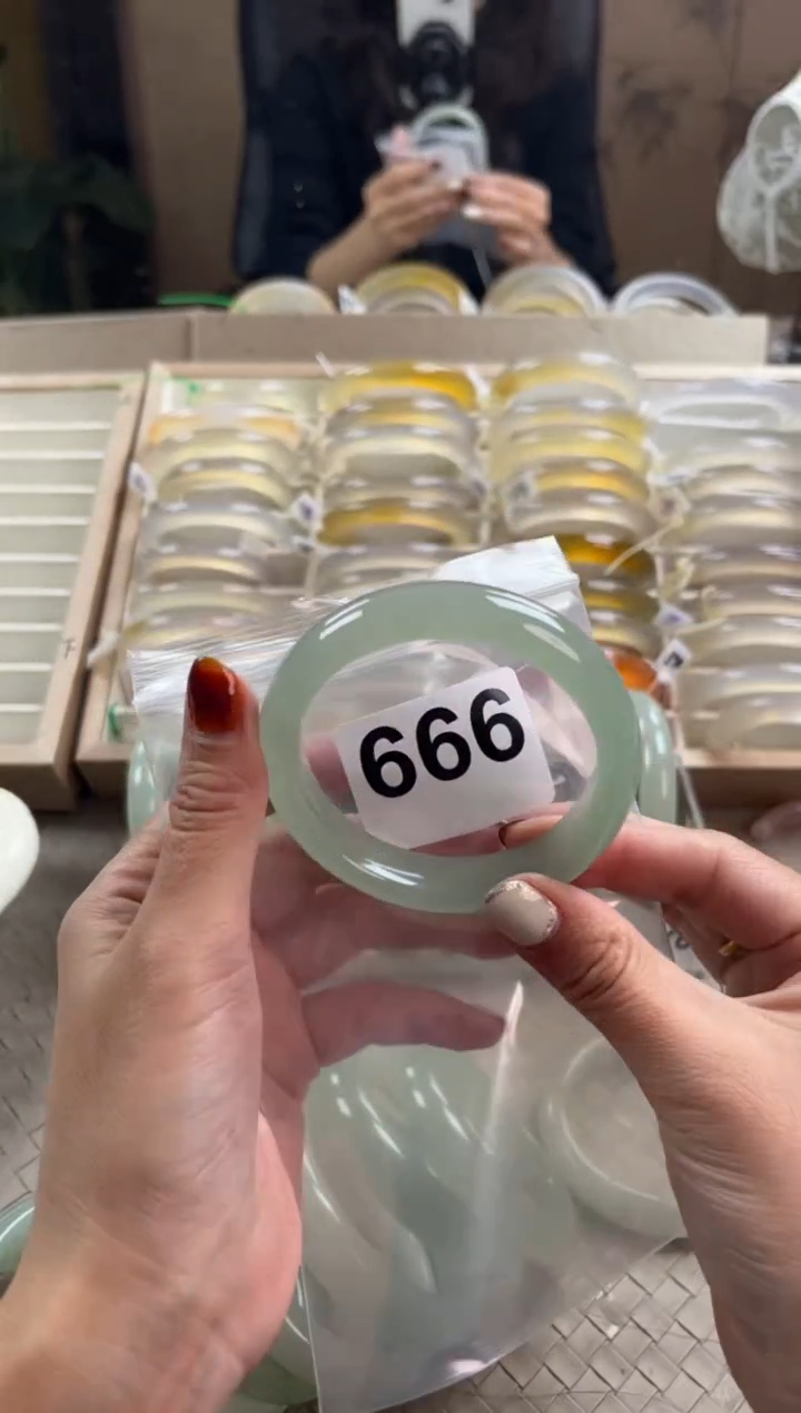 未镶嵌手镯石英质玉蒜*毛666