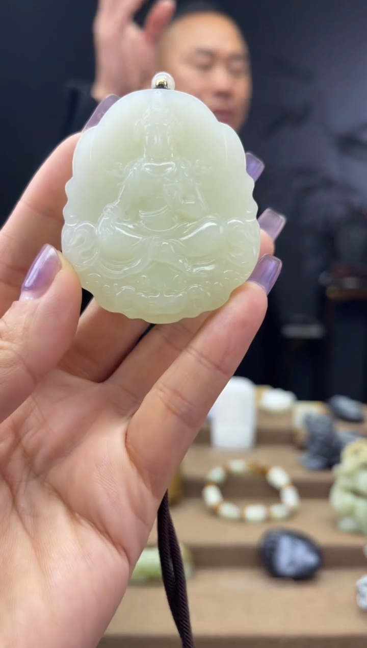 颈饰未镶嵌和田玉1