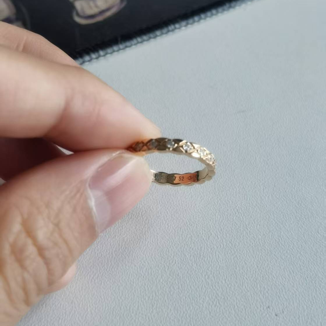 18K金窄版菱格戒指12#