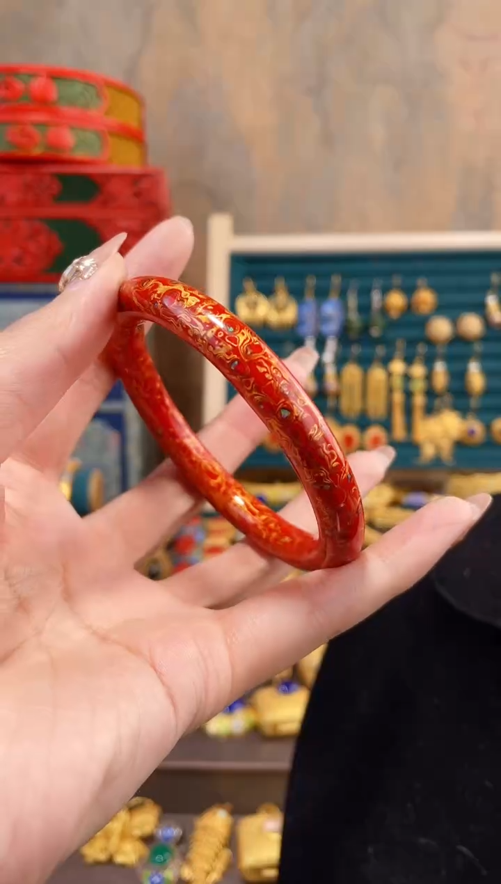 【闪购商品】非遗犀皮漆镯子红色61