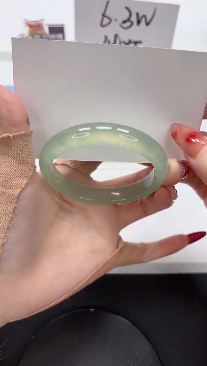 【闪购商品】石英质玉手镯未镶嵌A419-55.6