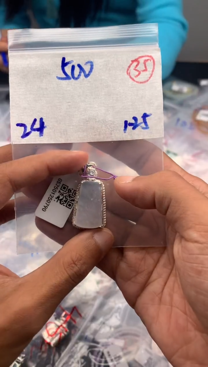 【闪购商品】定制翡翠未镶嵌毛货需精细抛光拍一发一