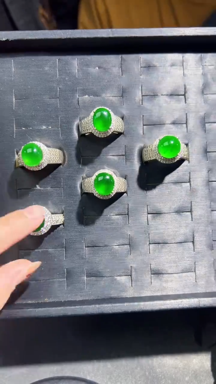 【闪购商品】定制翡翠未镶嵌蛋面商品多样性发货1