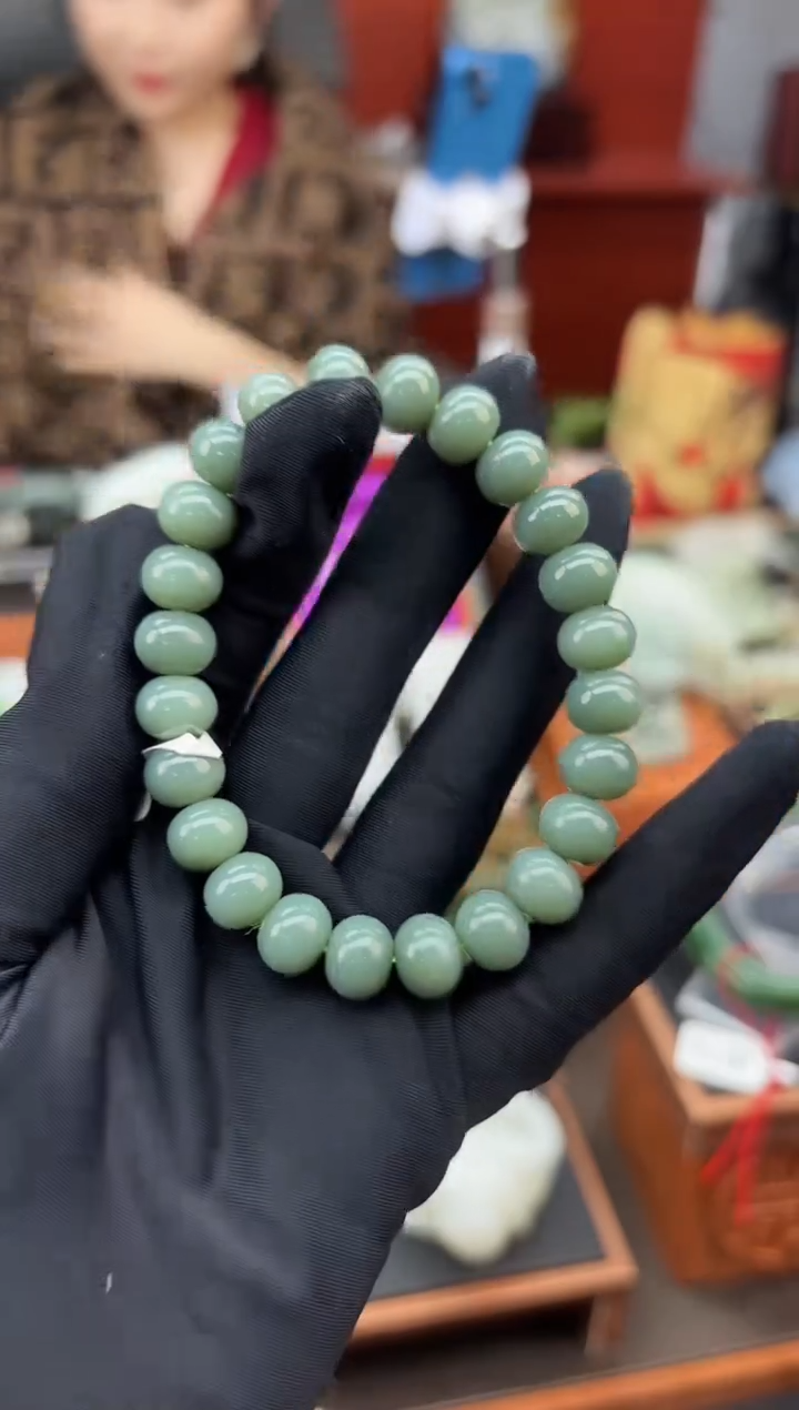 未镶嵌手串和田玉董小姐推荐 多样性发货 拍一发一fq