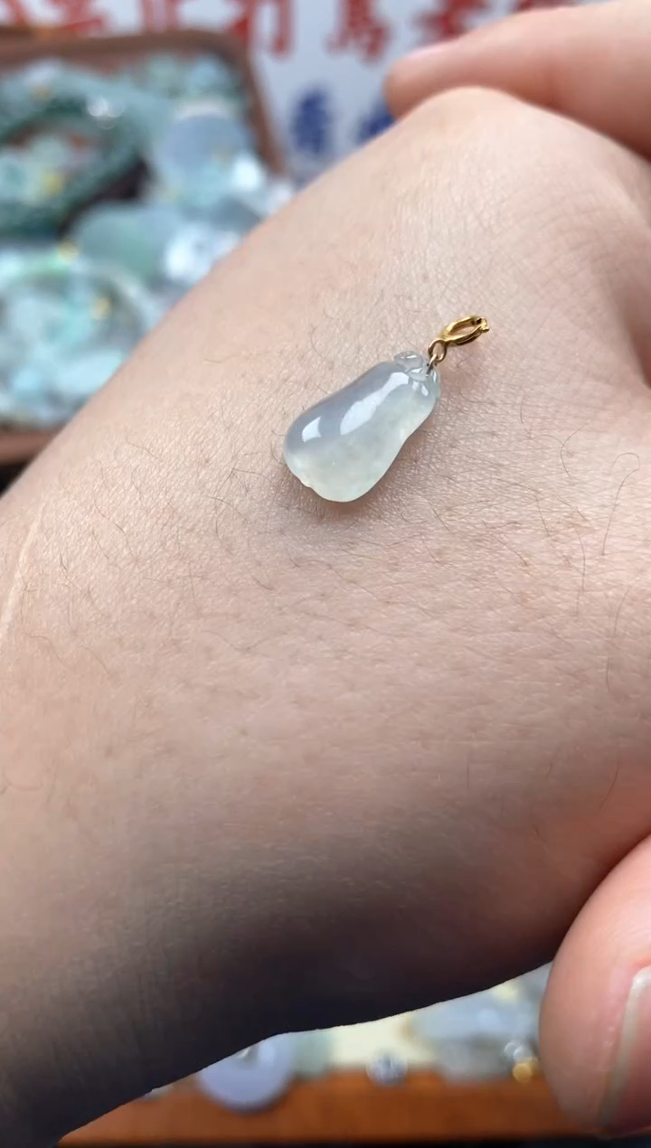 【闪购商品】翡翠颈饰未镶嵌哥哥