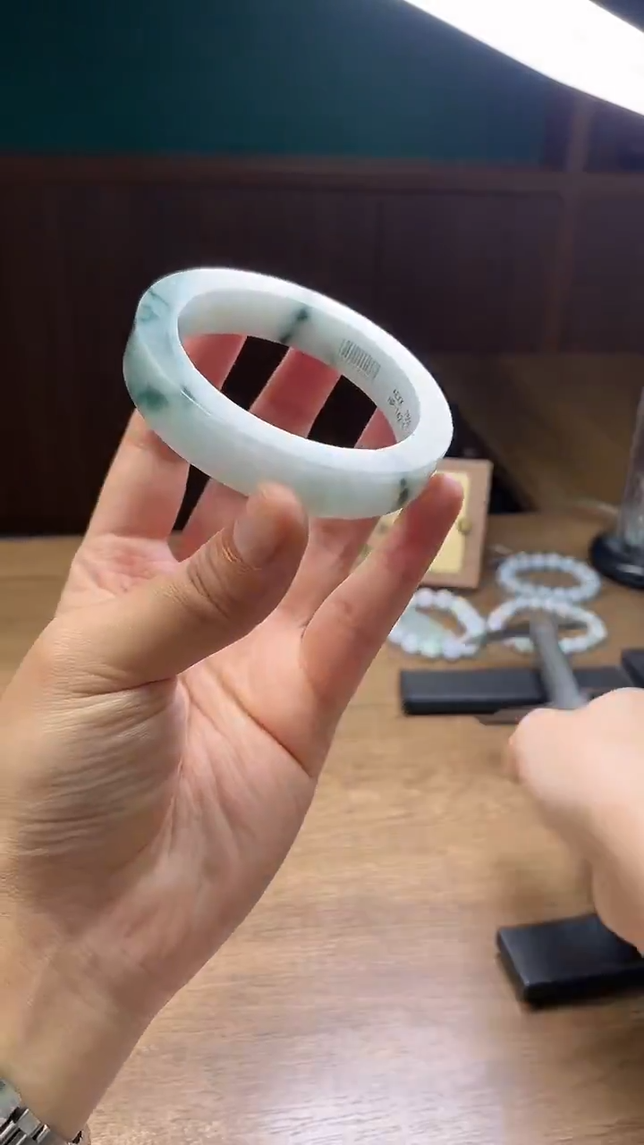 未镶嵌手镯定制翡翠冰*淇定制