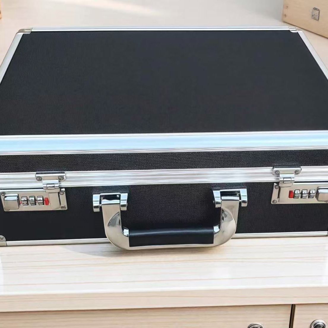 【一诺翻身大礼】 集团大礼 限量发行 表里如一oK-T8009G