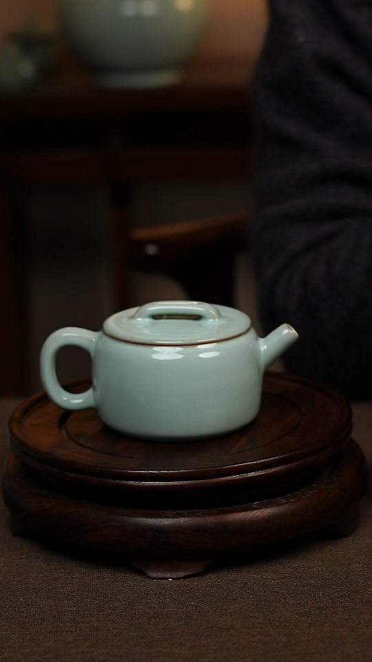 瓷片天青色全手工汉瓦壶200ml微瑕不带礼盒