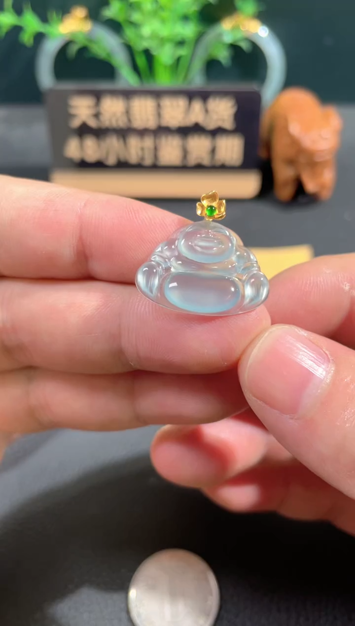 颈饰18K金镶嵌翡翠翡翠