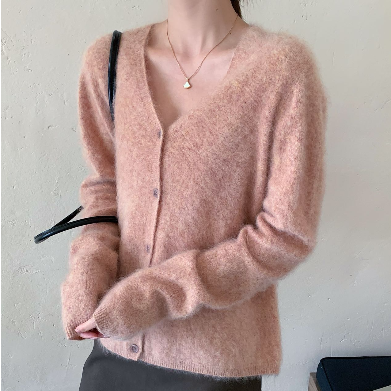 L1女士V领拉毛拉绒开衫