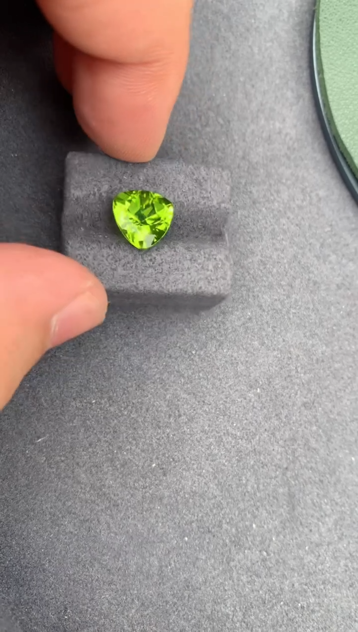 【闪购商品】橄榄石裸石未镶嵌4ct橄榄石