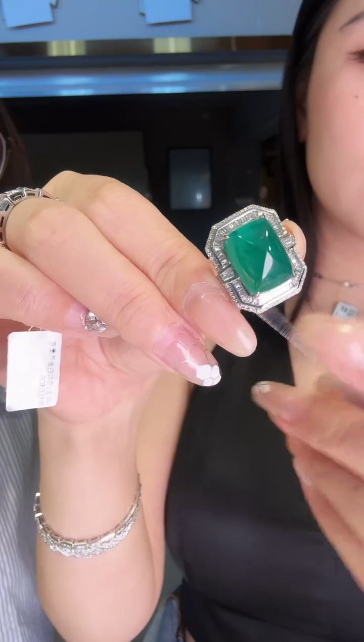 铂Pt950镶嵌戒指祖母绿13.00ct