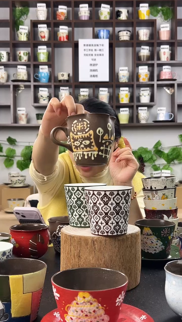 手工手绘高温釉下彩茶杯