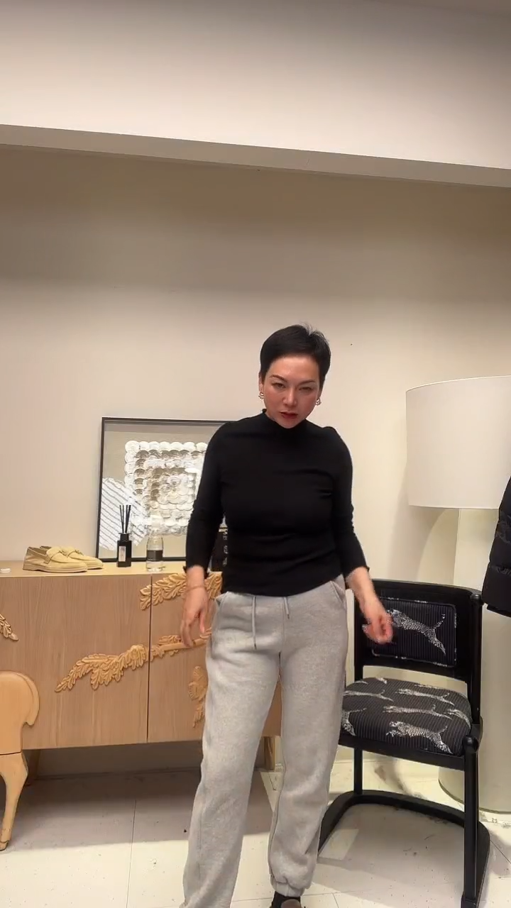 经典灰色休闲卫裤