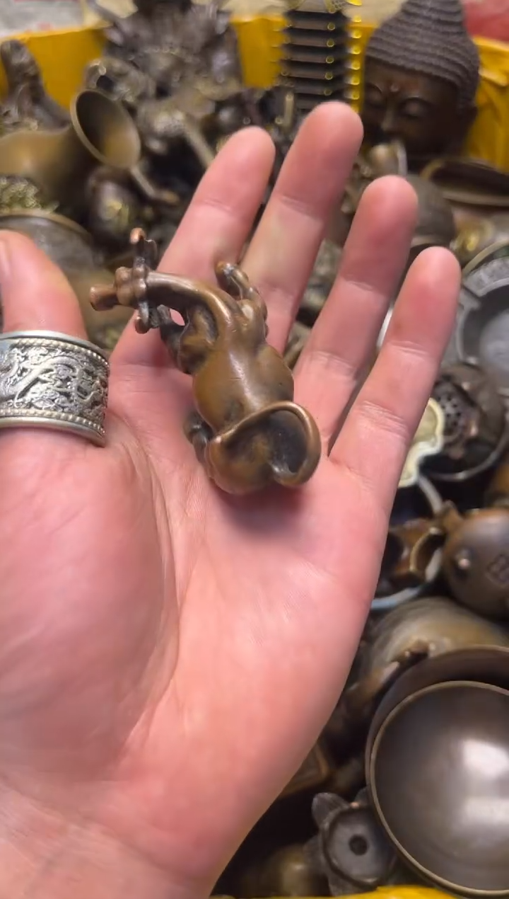 精美铜器，点击下单