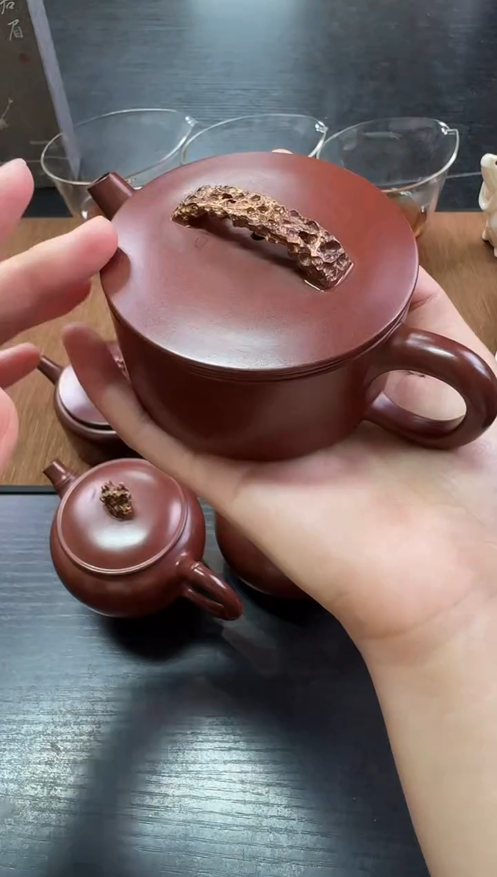 --爱*谁汉瓦壶（预售）