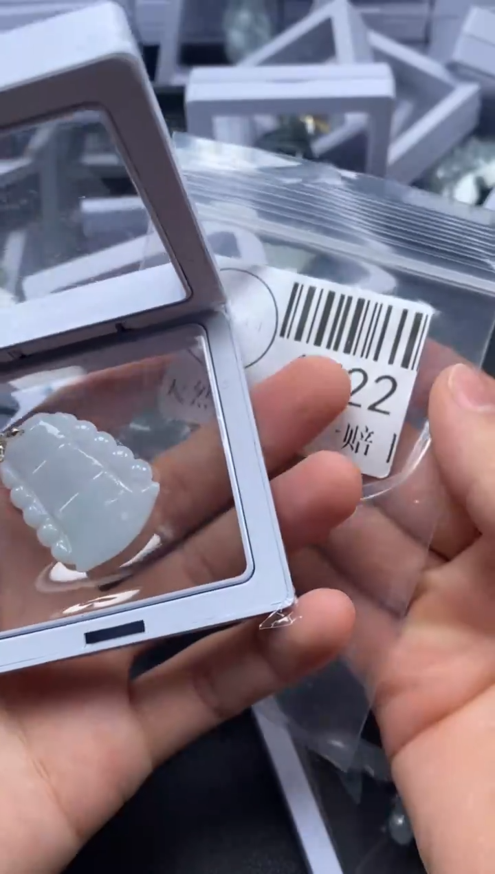 吊坠(不含链)未镶嵌翡翠1722