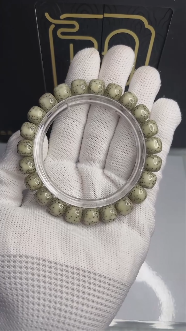 星月菩提手串小驼包10X9.A7777