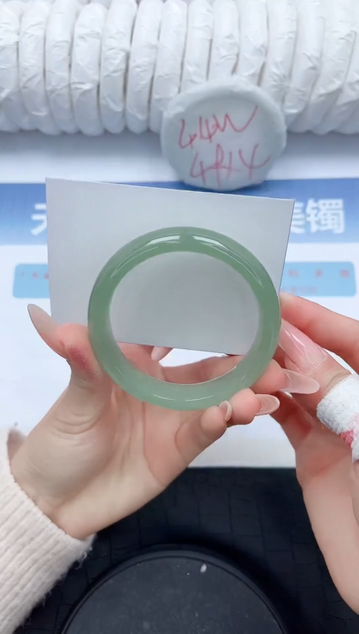 【闪购商品】石英质玉手镯未镶嵌L373-55.5