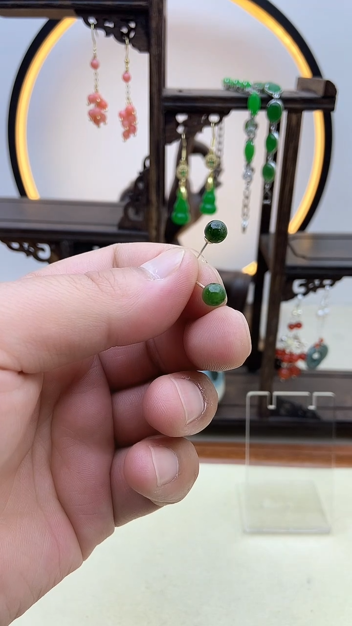 【闪购商品】和田玉耳饰银S925镶嵌22号