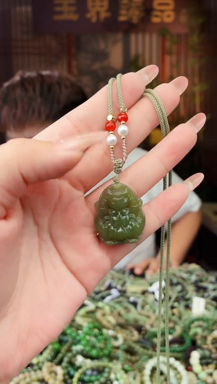 和田玉未镶嵌颈饰拍一发一