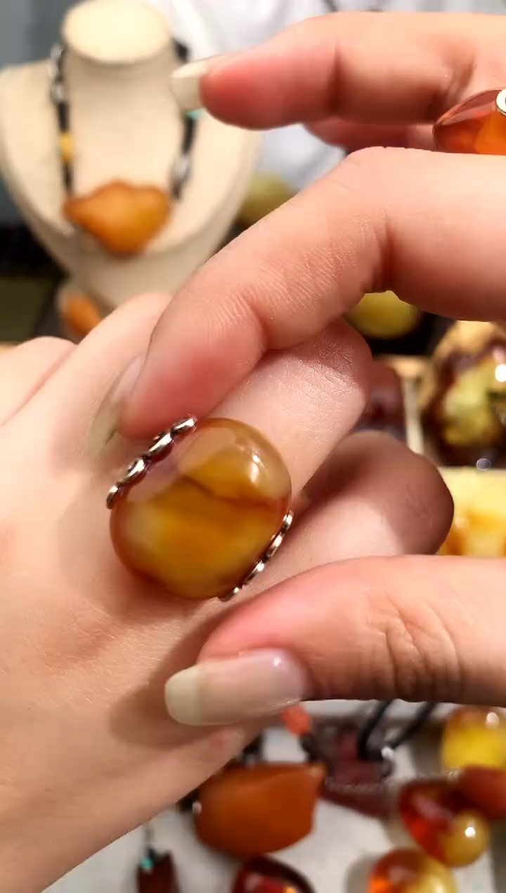 【闪购商品】蜜蜡裸石未镶嵌似玉