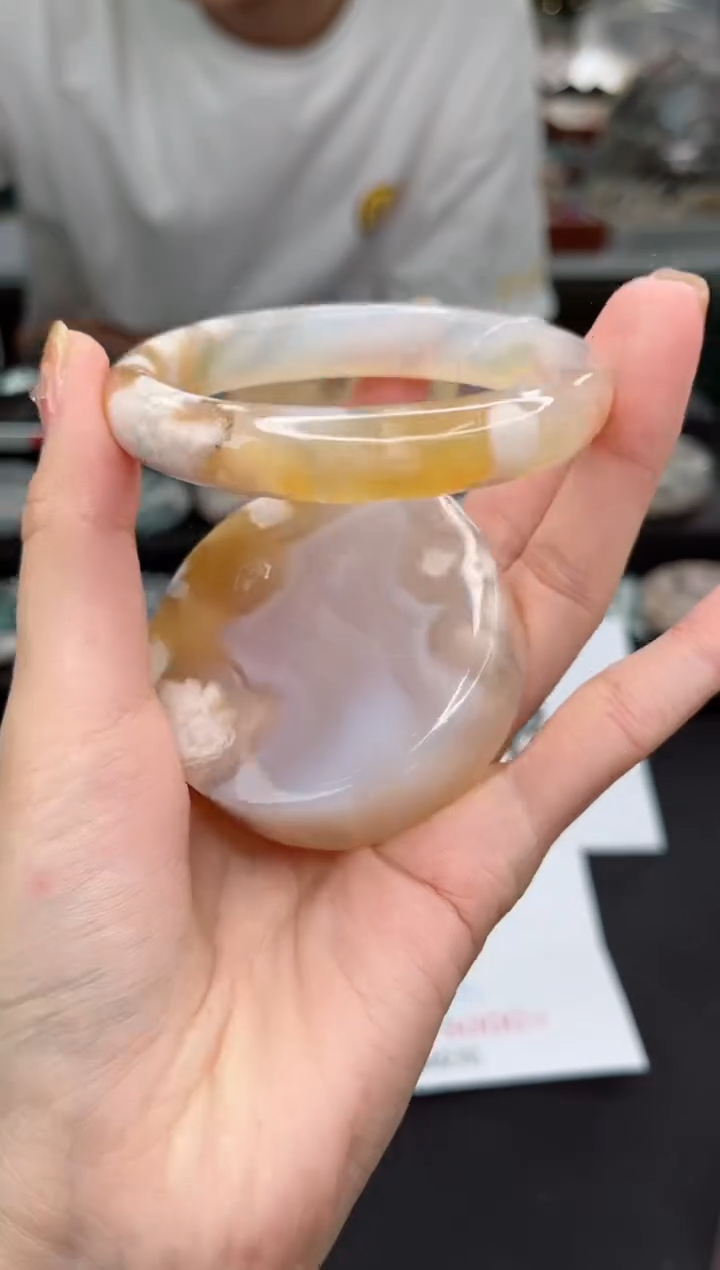 【闪购商品】石英质玉手镯未镶嵌59圈口（赠品镯心）3570303