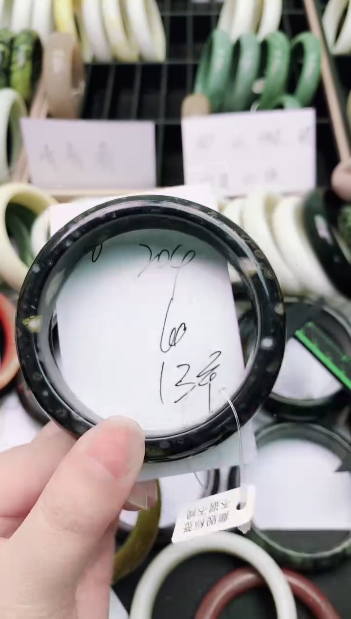 石英质玉未镶嵌手镯204