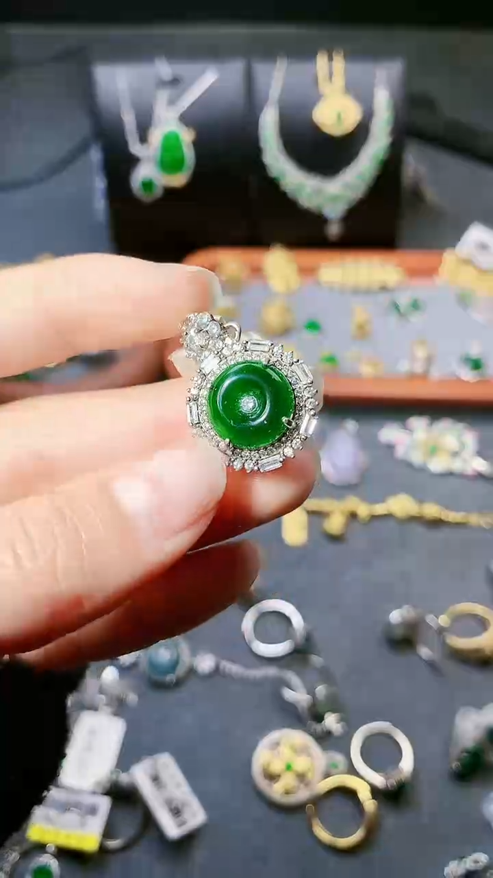 【闪购商品】翡翠颈饰银S925镶嵌吊坠