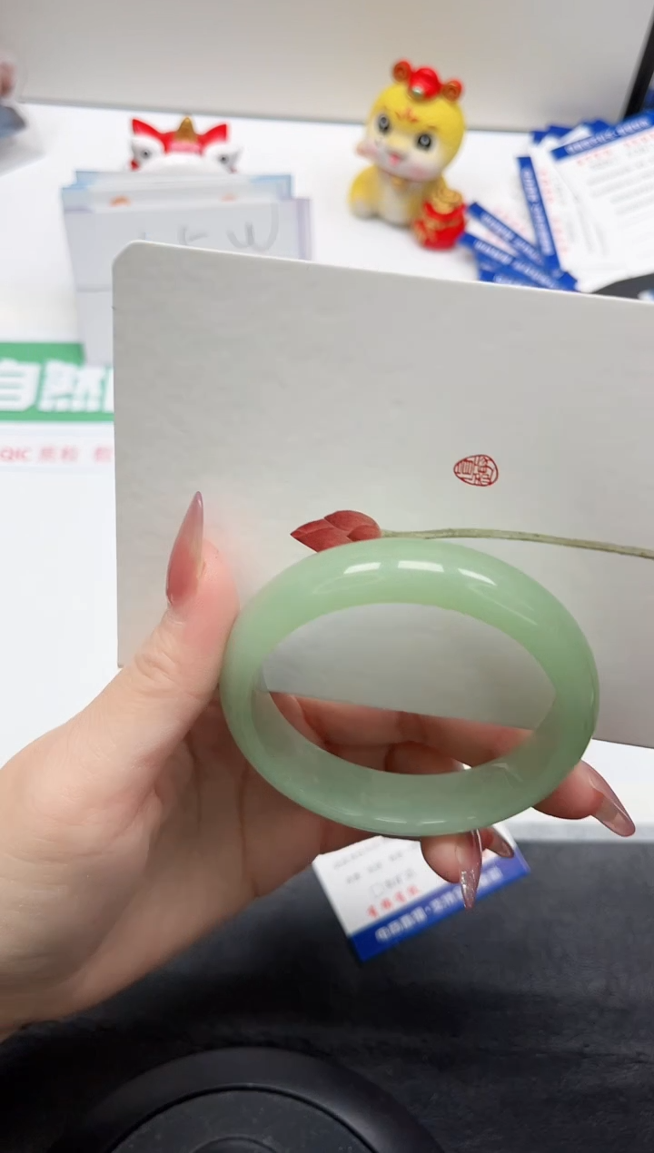 【闪购商品】石英质玉手镯未镶嵌335-55.4