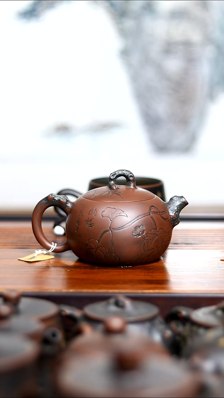 坭兴陶《***?坭兴陶特价大师壶
