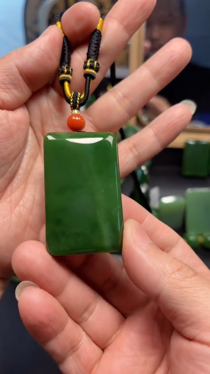 【闪购商品】和田玉（碧玉）吊坠(赠链)未镶嵌1